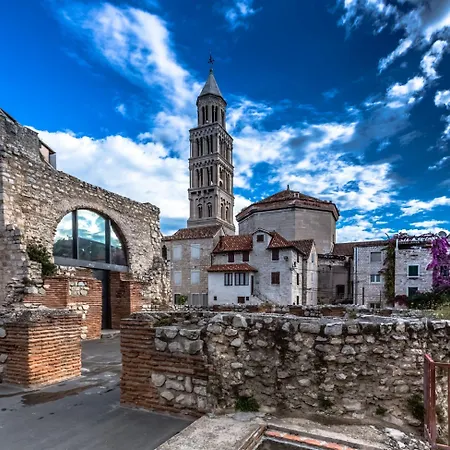 Apartment Modern And Practical In The Heart Of Split